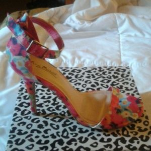 Anne Michelle Heels
